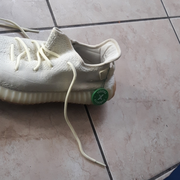 Yeezys - Picture 4 of 4